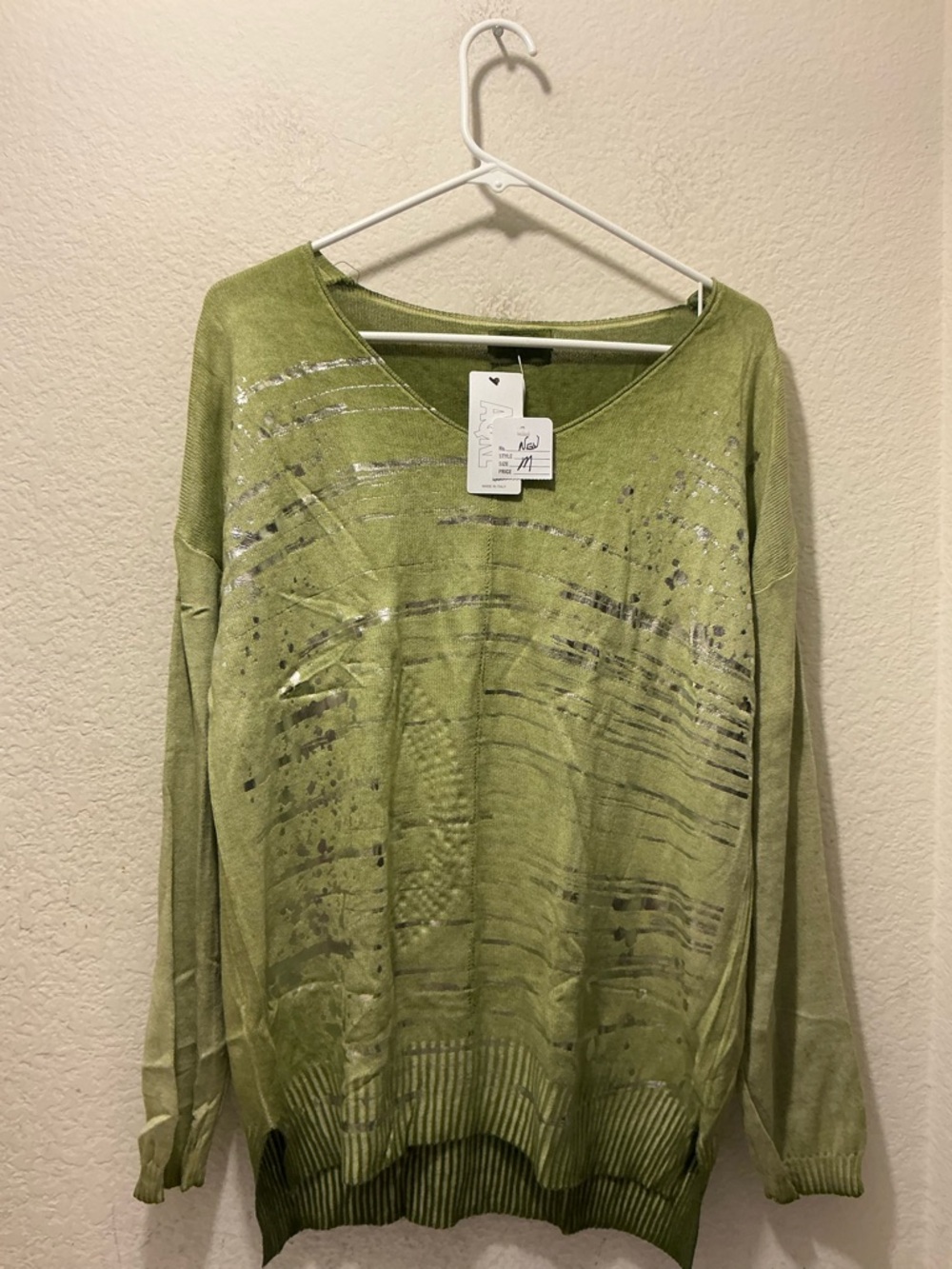 NWT AQRL Italy Light Olive/Chartreuse Knit Top with Metallic Detail